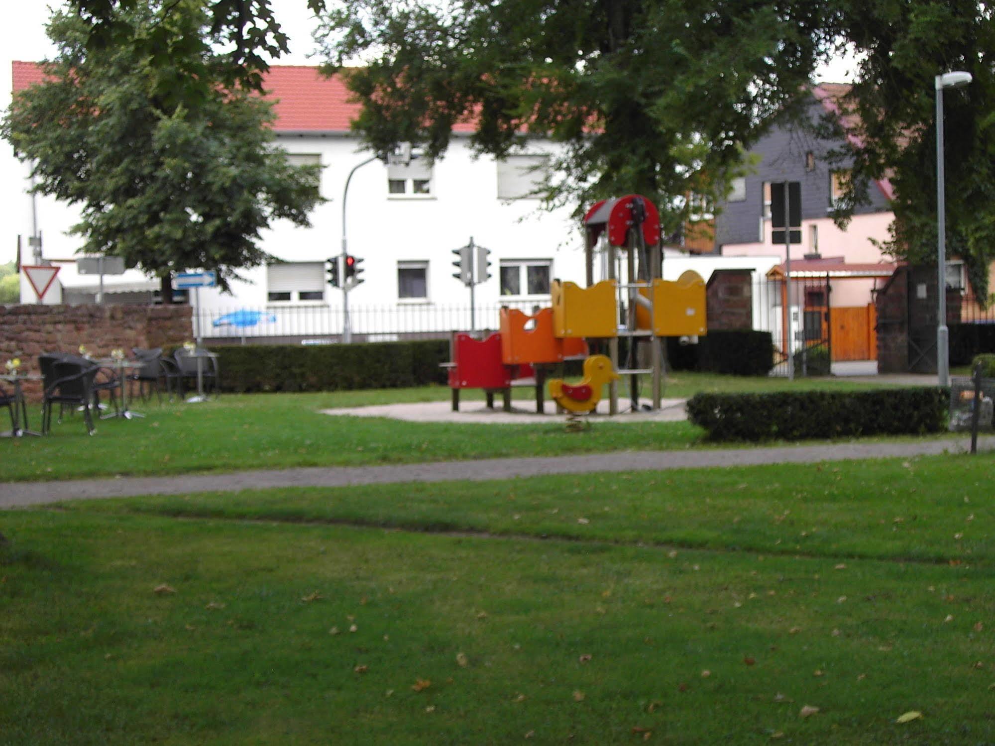Hessisches Haus Hotel Rossdorf  Exterior photo